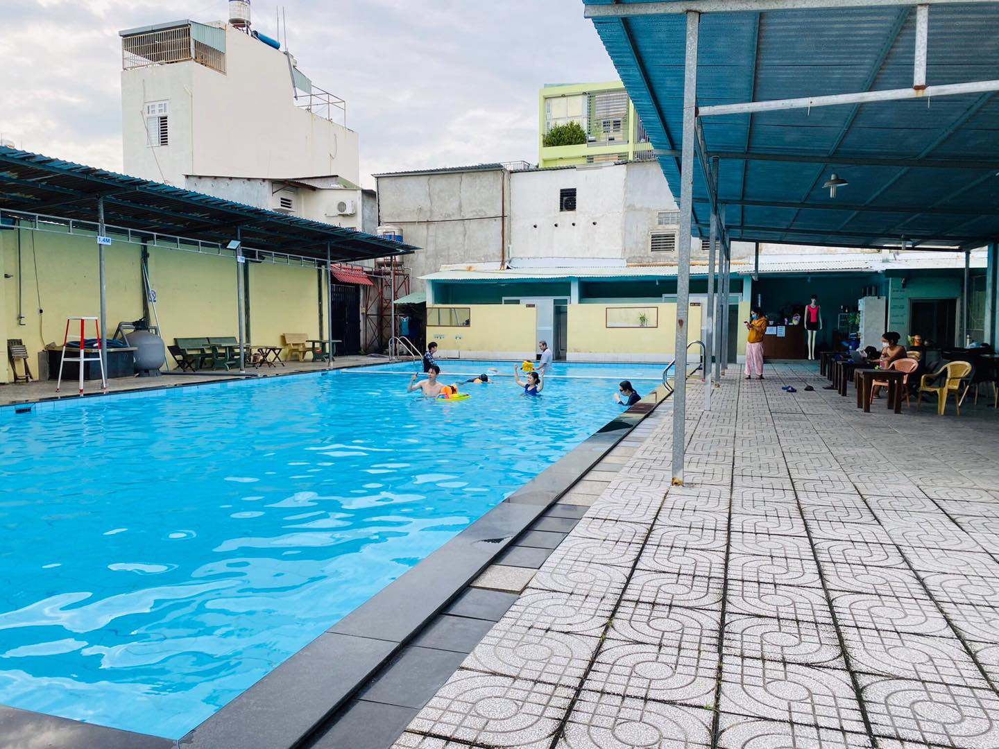 Học bơi tại Gò vấp giá rẻ - 100% biết bơi sau 12 buổi
